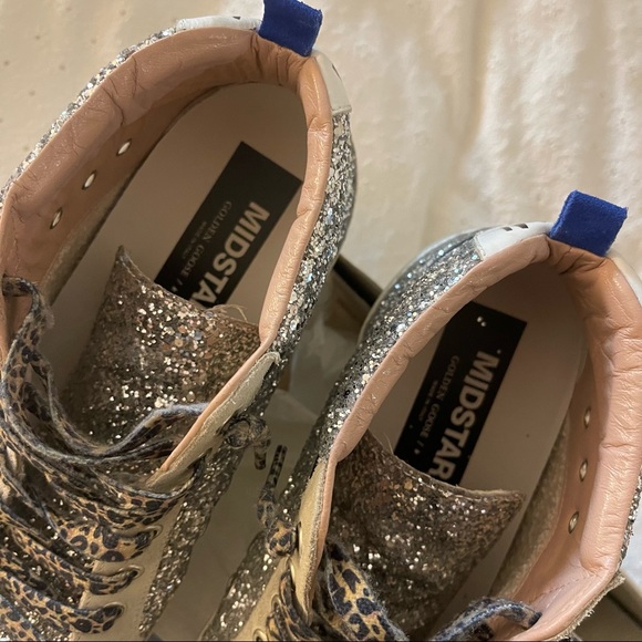 Like NEW! Golden Goose 42. Like new condition. - Picture 7 of 11